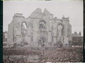Image représentant France, Péronne, Façade de l'Eglise St Jean