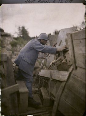 Image représentant Guetteur au poste de l'Ecluse 26