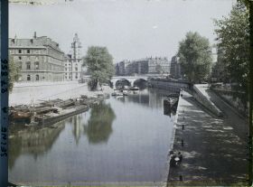 Image représentant La préfecture de police et le pont Saint-Michel depuis le Pont-Neuf