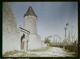 Image représentant L'entrée du château