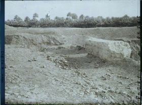 Image représentant Pierres calcaires bordant la voie processionnelle ou voie sacrée, ouverte par la porte d'Ishtar (VIe siècle avant J.-C.)