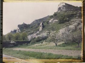 Image représentant Ile de France, Hte Isle, La vieille Eglise creusée dans le rocher