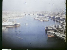 Image représentant Vue panoramique du Vieux Port prise du pont transbordeur