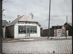 Image représentant France, La Bassée, Un magasin de Confections