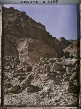 Image représentant Sur la route des tombeaux des Rois