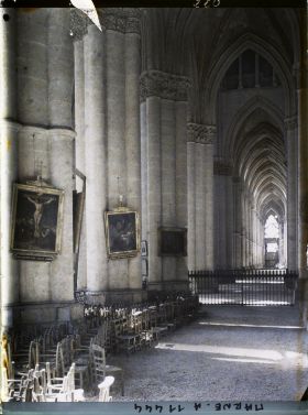 Image représentant France, Reims, Intérieur Cathédrale, bas côté droit