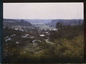 Image représentant France, Vienne le Château, Vallée de la Biesme, dans le fond, la Harazée et le Bois de la Gruerie à l'Est