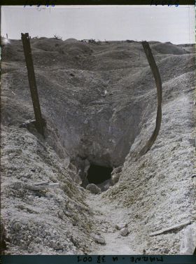 Image représentant France, Mont Cornillet, Entrée du Tunnel (Pente Sud)