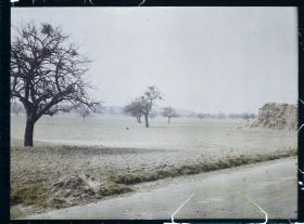 Image représentant France, Les Clayes, Les champs sur la route de Neauphle le Château vus vers le Sud Ouest