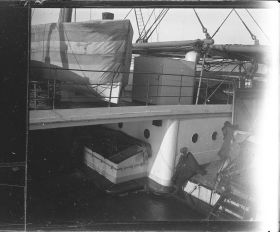 Image représentant Passagers des 3emes classes sur l'entrepont