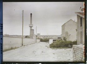 Image représentant France, Bétheny, Usine construite sur l'ancien emplacement du Centre de résistance (point de défense de Reims)
