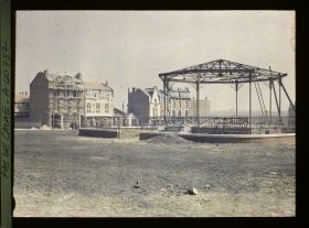 Image représentant France, Lens, Un aspect de la Place de la République