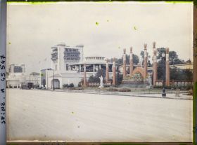 Image représentant L'Exposition des arts décoratifs, Jardin de Jacques Lambert, sur la terrasse de la gare des Invalides