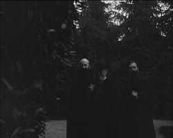 Image représentant Evêques chinois dans les jardins de la propriété d'Albert Kahn