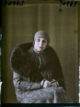 Image représentant https://musee-albert-kahn.s-museum.fr/home/NWQ2OTAwYzNmYjZlZTk1ZWQwODJmMjY4L2dlbmVyaWMtbm90aWNlLXRhYi9hdXRob3JpdHkvNjE3YTc5ZjVjZjhiODk2OGIzMzM3ZDIx/5d6900c3fb6ee95ed082f268/generic-notice-tab/authority/617a79ebcf8b8968b333765f Madame Aline Rey Gaufrès