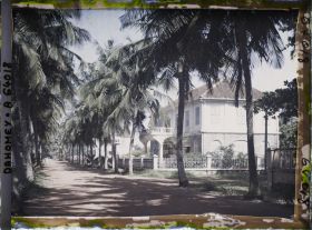 Image représentant L'avenue du Gouvernement dans le quartier européen
