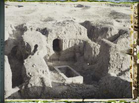 Image représentant Vestiges de la ville (cuve en pierre)