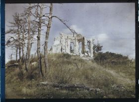 Image représentant France, Thil, L'Eglise