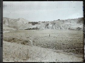 Image représentant Vue d'ensemble de la ville prise de la route de Taza en direction du nord-est