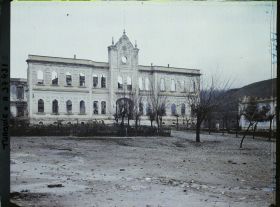 Image représentant Turquie, Aidin, Ruines du Konak - incendié