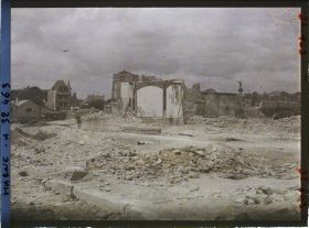 Image représentant France, Reims, Ruines aux abords direction place d'Erlon