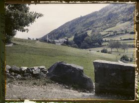 Image représentant France, Monnetier (Hte Savoie), Monnetier vue prise des pentes Ouest des Gd Salève, au fond les Voirons