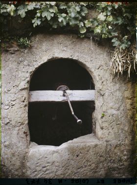 Image représentant Puits creusé dans le roc