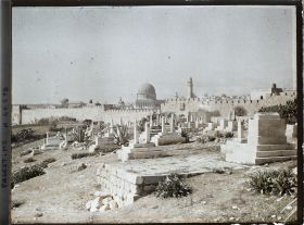 Image représentant Vue de la vieille ville depuis le cimetière musulman