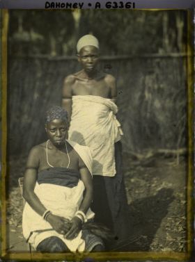 Image représentant Deux féticheuses de Doudoua