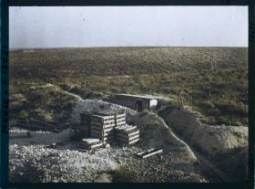 Image représentant France, Fort de Vaux, Ce qui reste du Bois du Chapitre vu du fort de Vaux