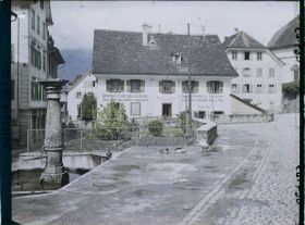 Image représentant Une fontaine dans le village d'Altdorf