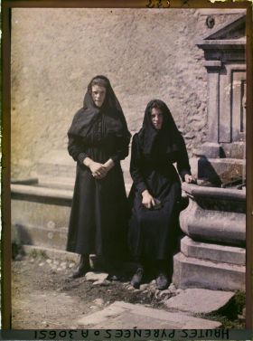 Image représentant France, Deux jeunes filles