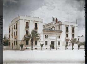 Image représentant Le bâtiment de la Compagnie des Phosphates et du Chemin de fer Sfax-Gafsa