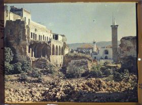 Image représentant Le probable minaret blanc de la Petite mosquée du sérail et celui de Djami El-Omari dit la Grande Mosquée