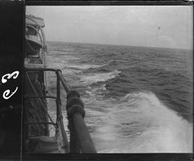 Image représentant Le sillage du navire