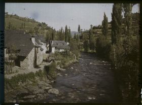 Image représentant Le Lez vers l'aval à Ourjout