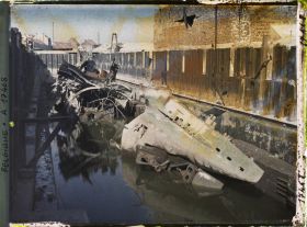 Image représentant Belgique, Ostende, Sous marin allemand dans sa Cale, vue prise de l'arrière