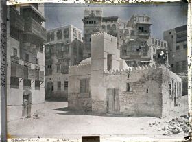 Image représentant Petite mosquée et maisons