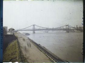 Image représentant Contre jour sur le nouveau pont