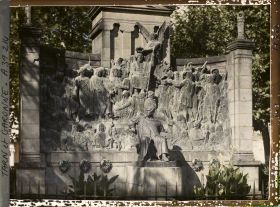 Image représentant Le monument à Ingres, promenade des Carmes