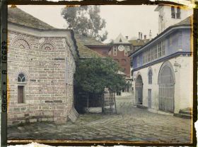 Image représentant Turquie, Mont Athos, Vatopédi, Une partie de la Cour du Monastère.