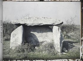 Image représentant Le dolmen de Menez-Lann-Du