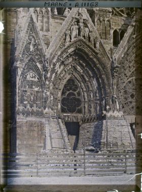 Image représentant Partie consacrée à la passion du Christ, façade Ouest de la cathédrale Notre-Dame