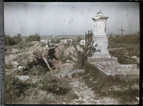Image représentant France, Env- de St Quentin, Tranchées dans le Cimetière de Wat