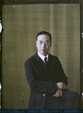 Image représentant https://musee-albert-kahn.s-museum.fr/home/NWQ2OTAwYzNmYjZlZTk1ZWQwODJmMjY4L2dlbmVyaWMtbm90aWNlLXRhYi9hdXRob3JpdHkvNjE3YTc5ZjVjZjhiODk2OGIzMzM3ZDIx/5d6900c3fb6ee95ed082f268/generic-notice-tab/authority/617a79ebcf8b8968b3336d4e Monsieur Foo