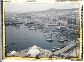 Image représentant La darse de l'Amirauté, le port et la ville, vue prise du phare