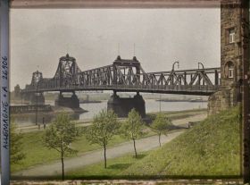 Image représentant Allemagne, Ruhrort, Occupation Française Vue d'ensemble du Grand Pont sur le Rhin