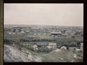 Image représentant France, Combles , Panorama de Combles pris de la route de Maurepas