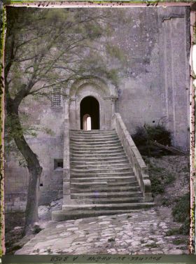 Image représentant Escalier de l'abbatiale Notre-Dame de l'abbaye de Montmajour