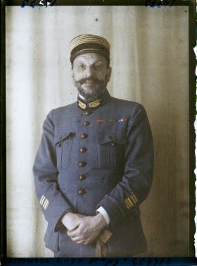 Image représentant Le  https://musee-albert-kahn.s-museum.fr/home/NWQ2OTAwYzNmYjZlZTk1ZWQwODJmMjY4L2dlbmVyaWMtbm90aWNlLXRhYi9hdXRob3JpdHkvNjE3YTc5ZjVjZjhiODk2OGIzMzM3ZDIx/5d6900c3fb6ee95ed082f268/generic-notice-tab/authority/617a79ebcf8b8968b3337278 colonel Lévy Neymarck